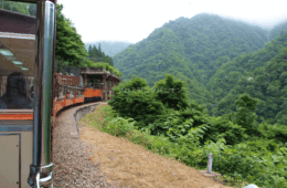 黒部峡谷トロッコ電車